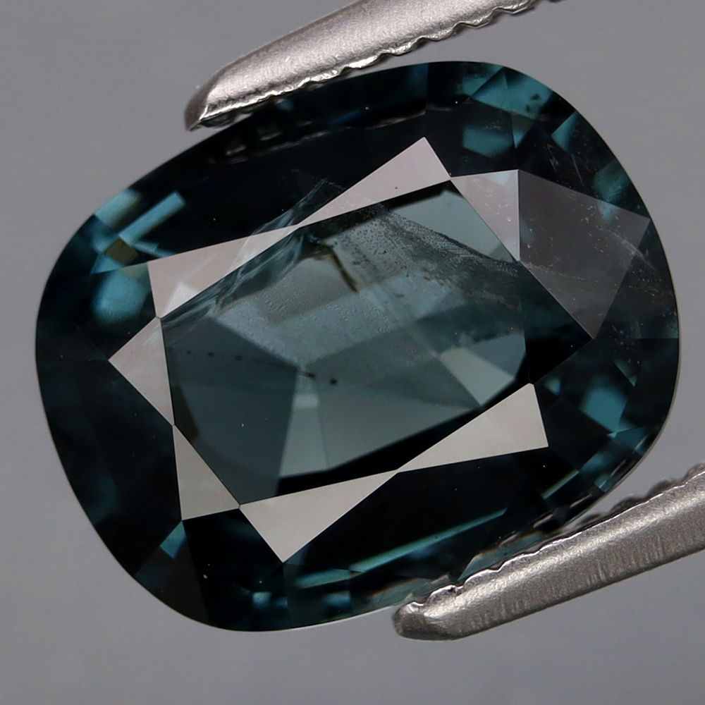 2.75CT SPINEL UNHEATED