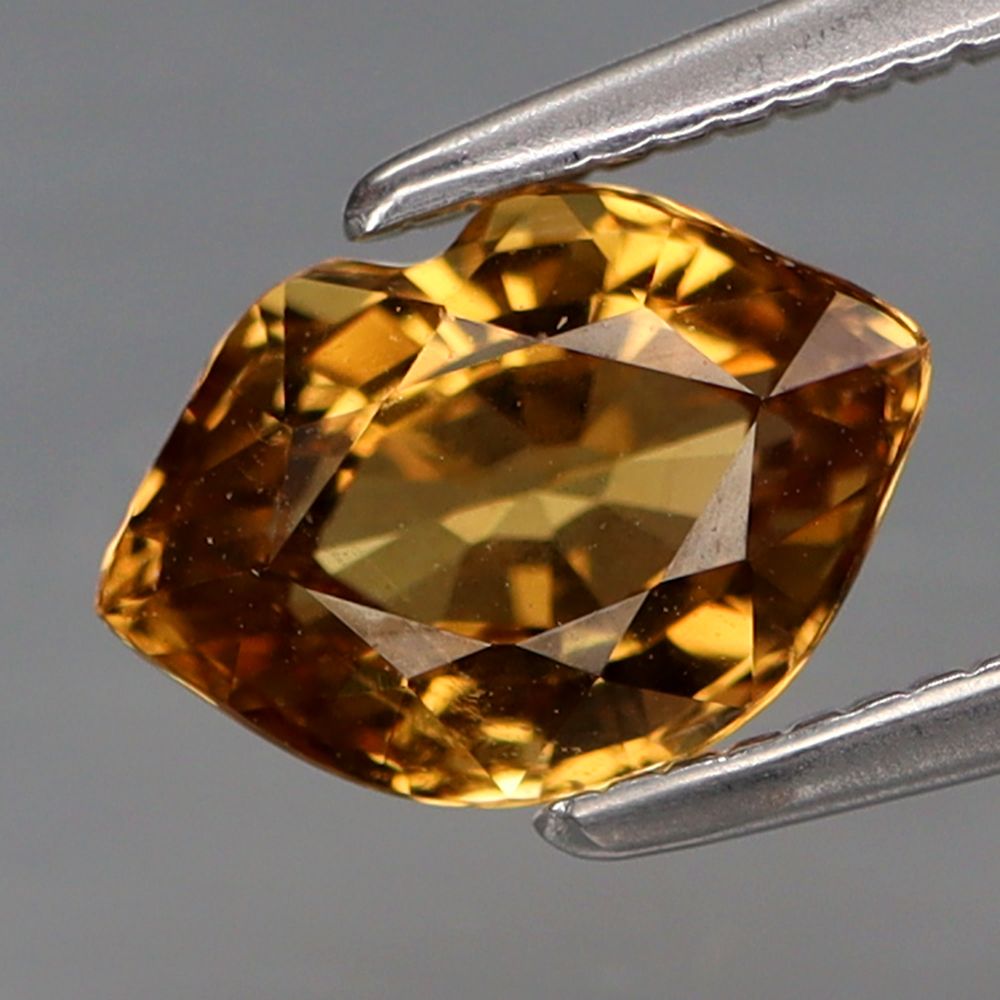 1.31CT CHRYSOBERYL UNHEATED