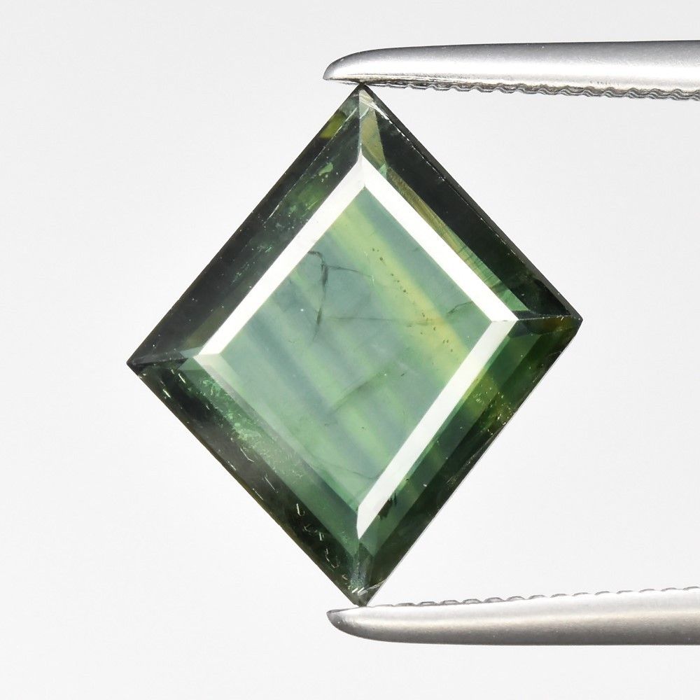1.87CT SAPPHIRE HEATED