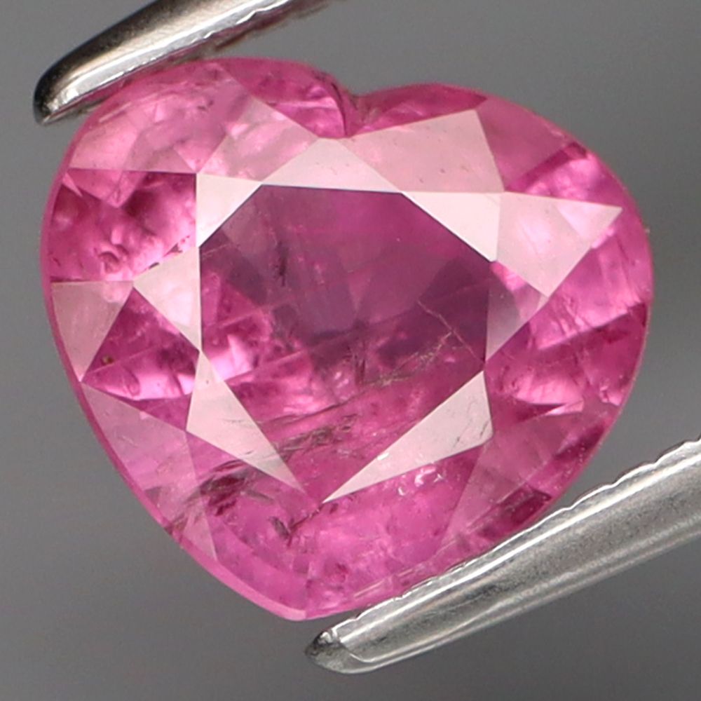 1.83CT SAPPHIRE HEATED