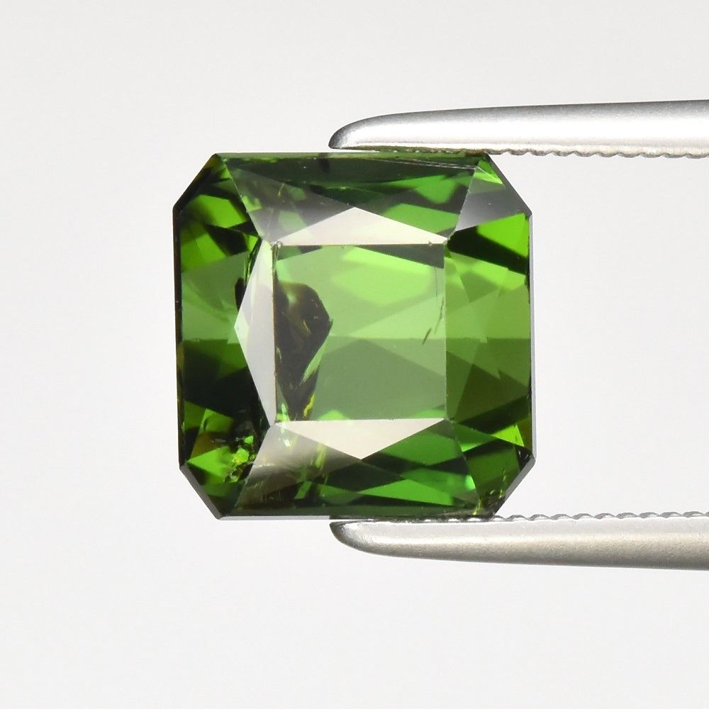 4.61CT TOURMALINE HEATED